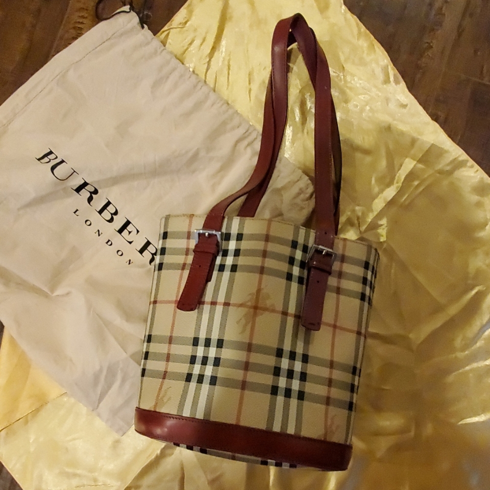 Bueberry small nova check bucket bag (size small)